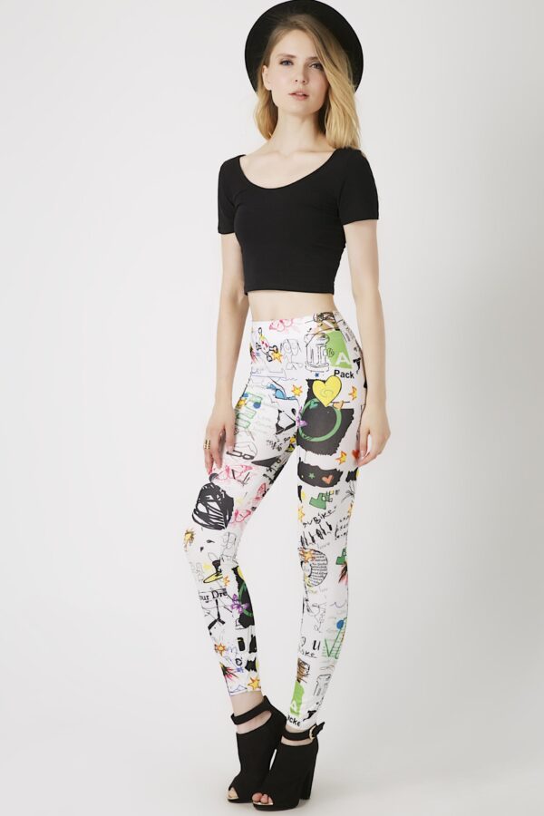Fashion Leggings กางเกงเลกกิ้งขาสามส่วนลายกราฟฟิติ - สีขาว+ดำ