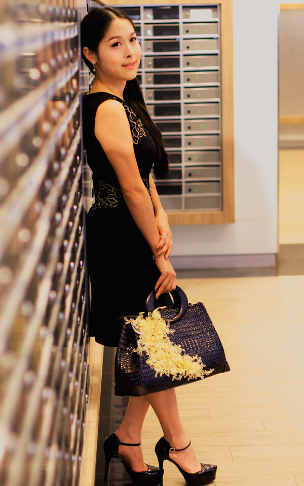 AllMerry Vintage Bag กระเป๋าสานประดับลูกไม้วินเทจ สีน้ำตาล - Image 2