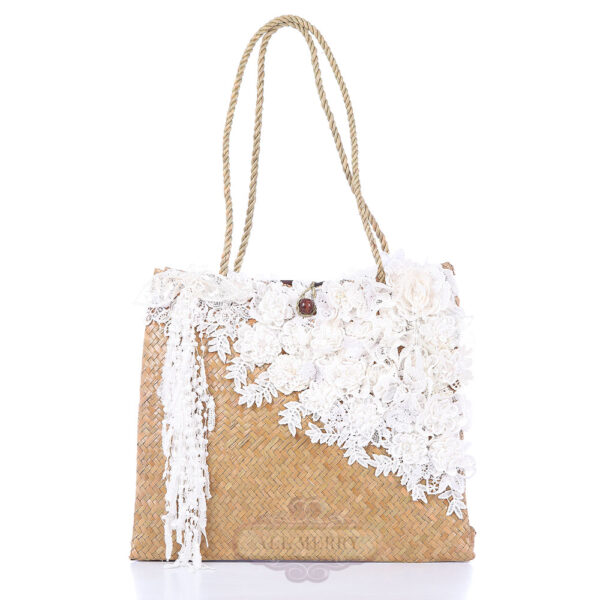 AllMerry Vintage Bag กระเป๋าสานประดับลูกไม้วินเทจ สีน้ำตาล